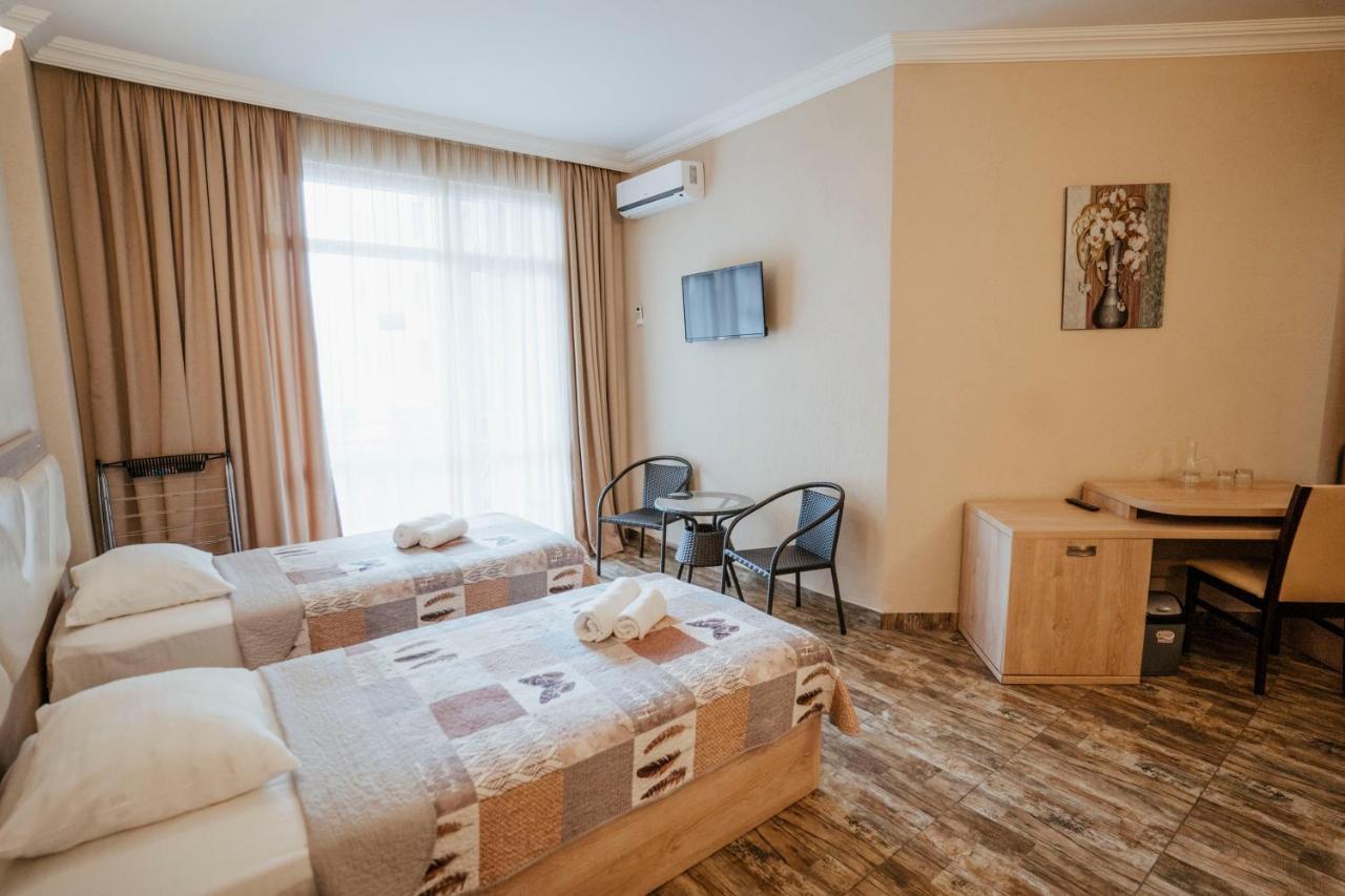 Hotel General 巴统 外观 照片